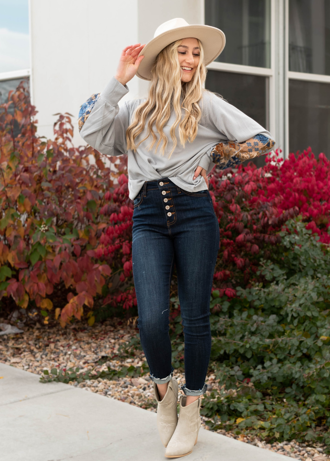 Front view of the grey patterned long sleeve shirt