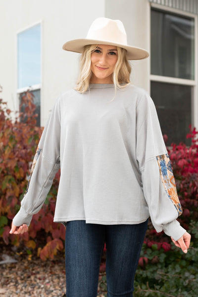 Waffle fabric of the grey patterned long sleeve shirt