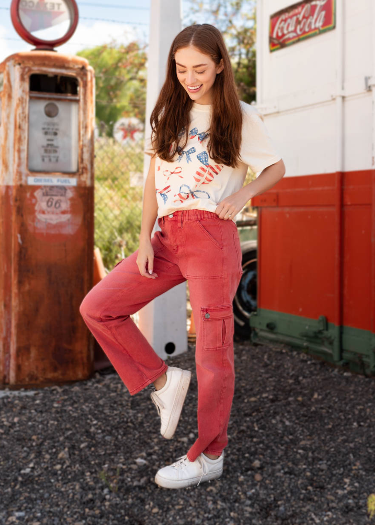 Mineral red cargo jeans with side pockets