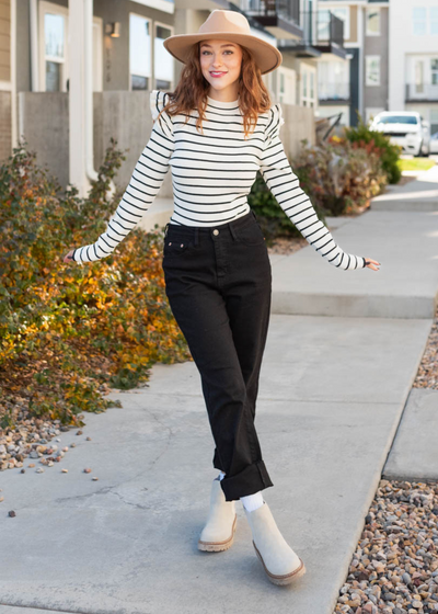 Long sleeve cream stripe bodysuit