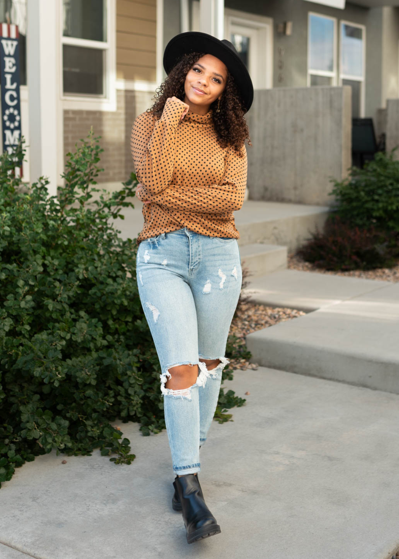 Long sleeve brown turtle neck with polka dots