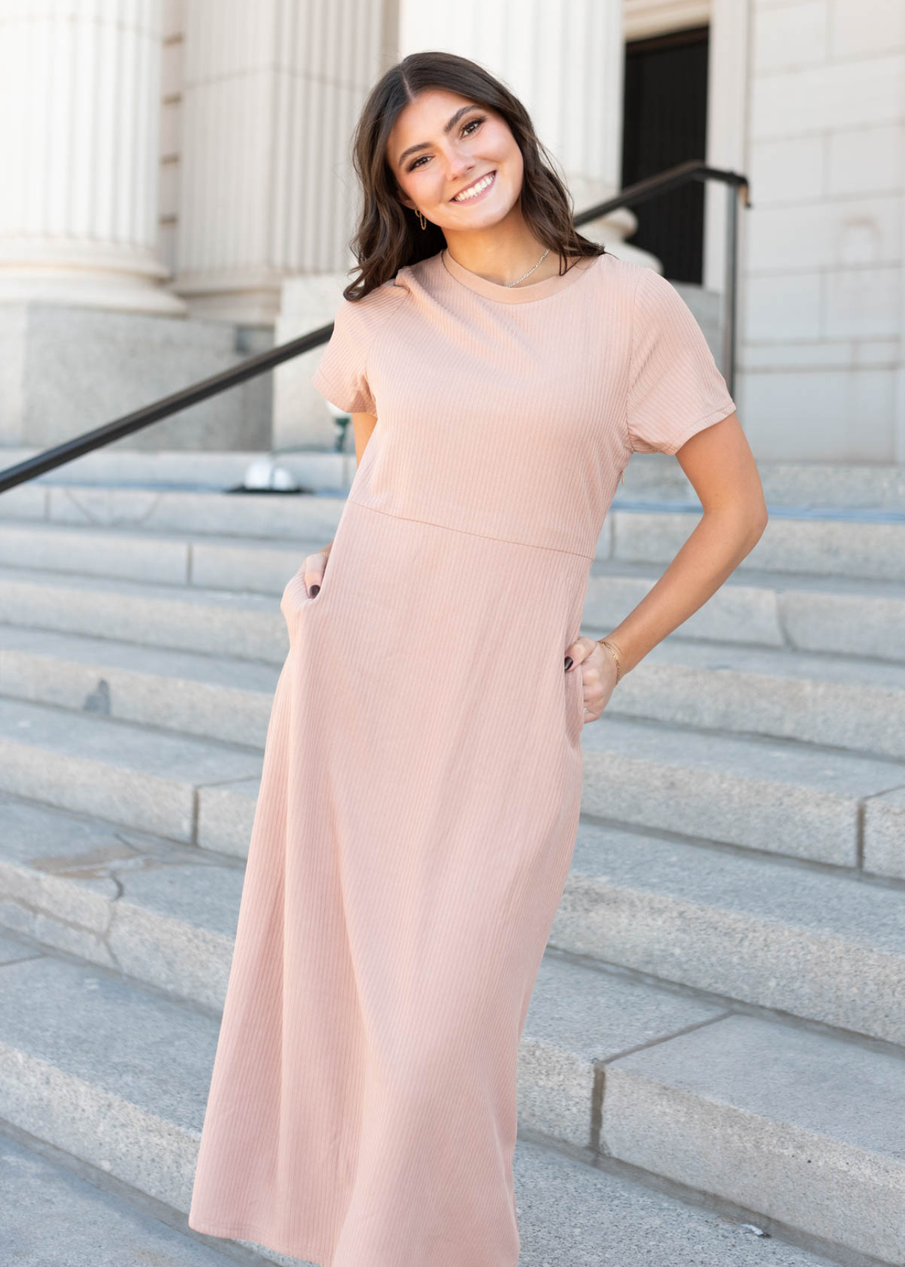 Short sleeve taupe ribbed dress