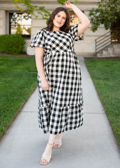 Short sleeve plus size black gingham dress