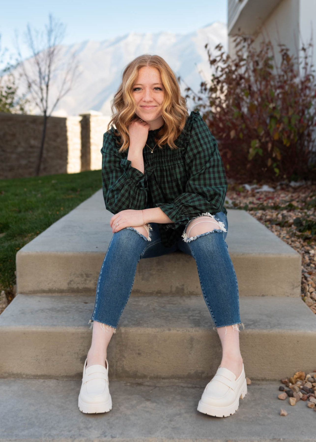 Long sleeve hunter green ruffle blouse