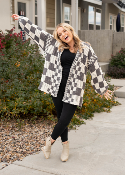 Charcoal cardigan with checkered pattern