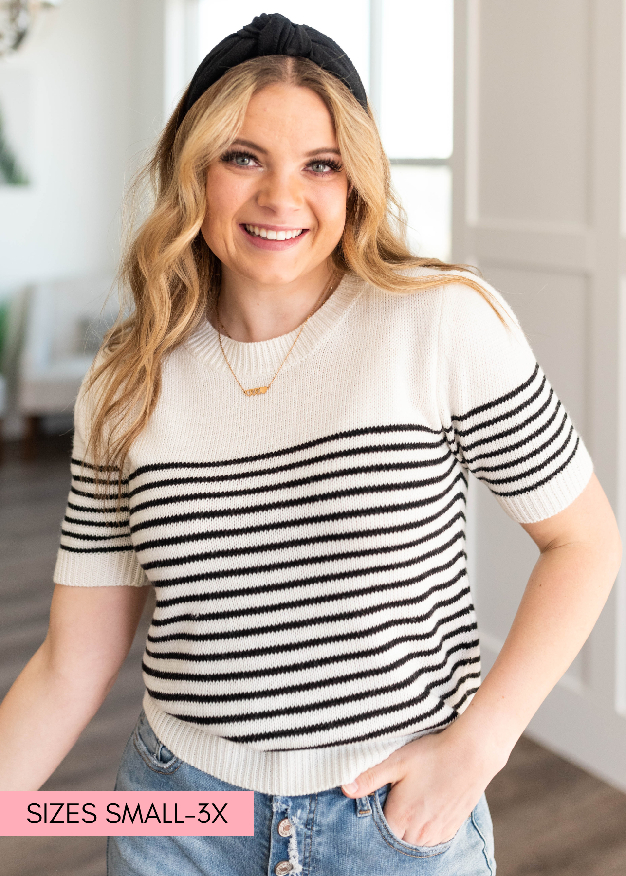 White stripe sweater with short sleeves