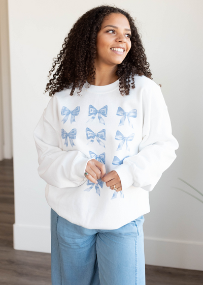 Long sleeve white bows graphic sweatshirt