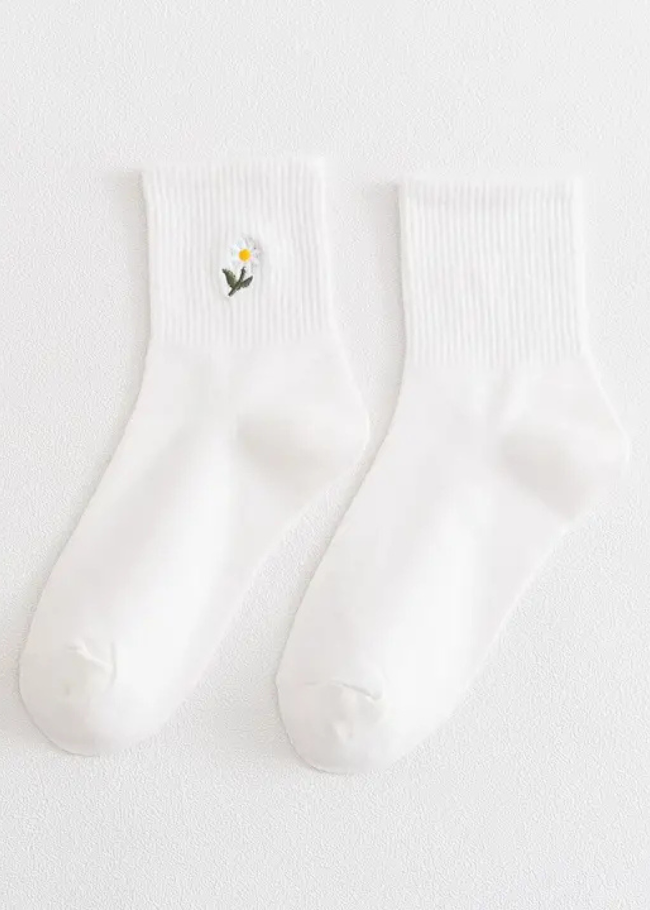 Lennie White Embroidered Flower Socks