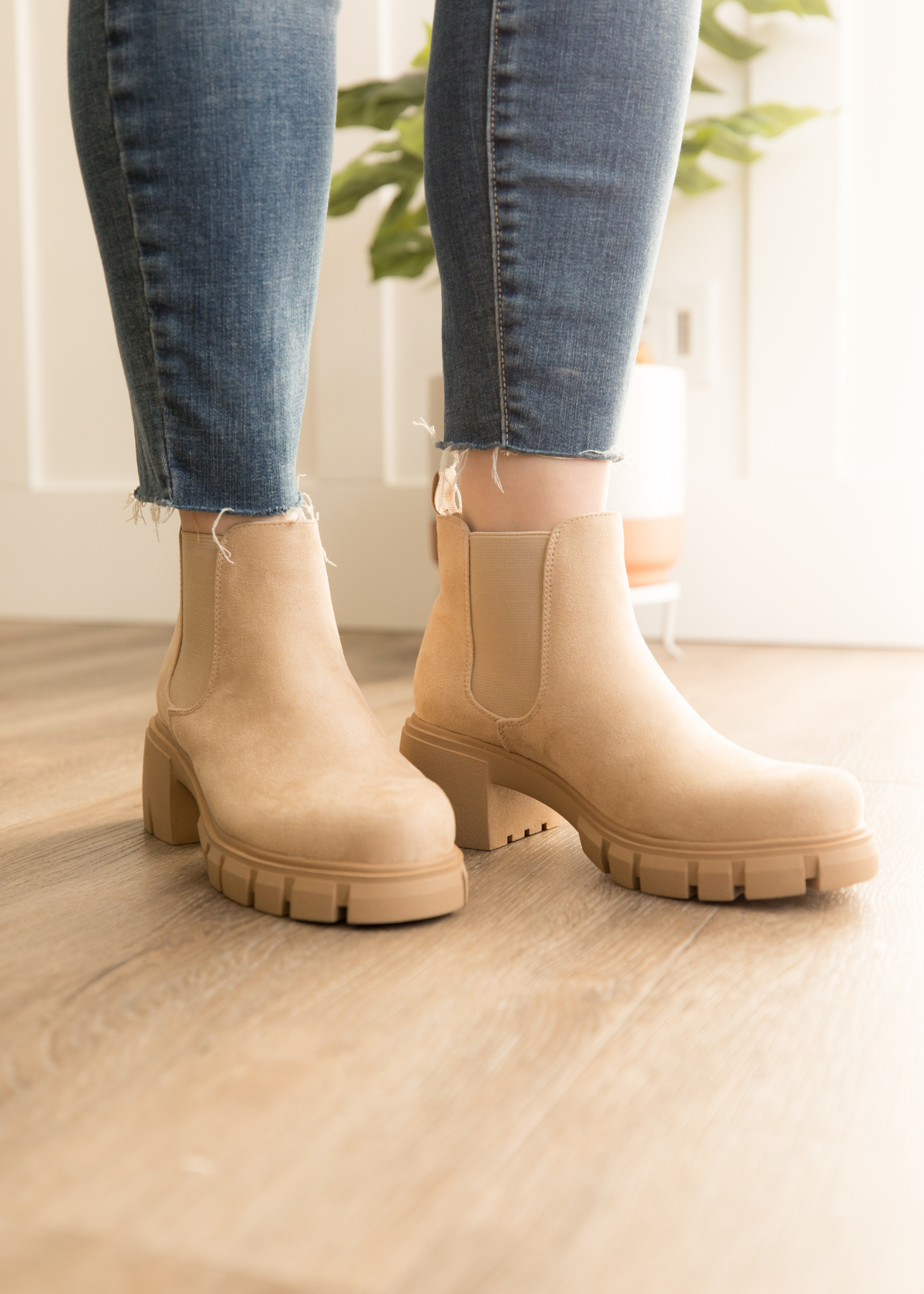 Carina Wheat Chunky Boots